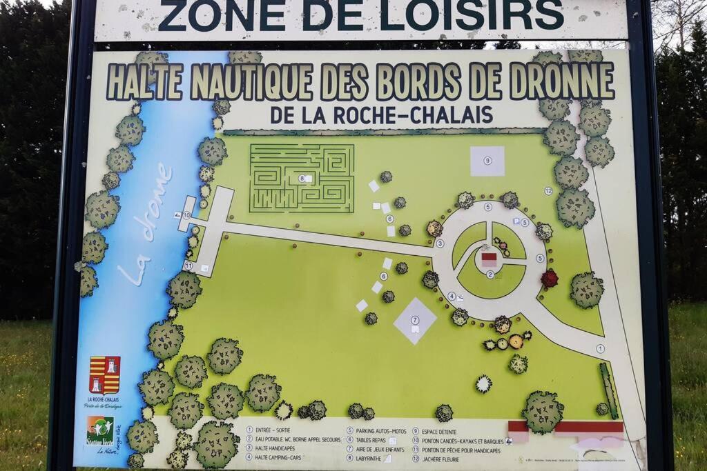 Superbe Appartement Renove 4 Personnes Le Zen Scandi Au Centre Ville - Draps - Serviettes Parking - La Roche-Chalais Zewnętrze zdjęcie